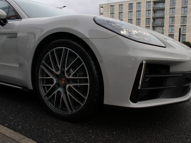 More views of Porsche Panamera