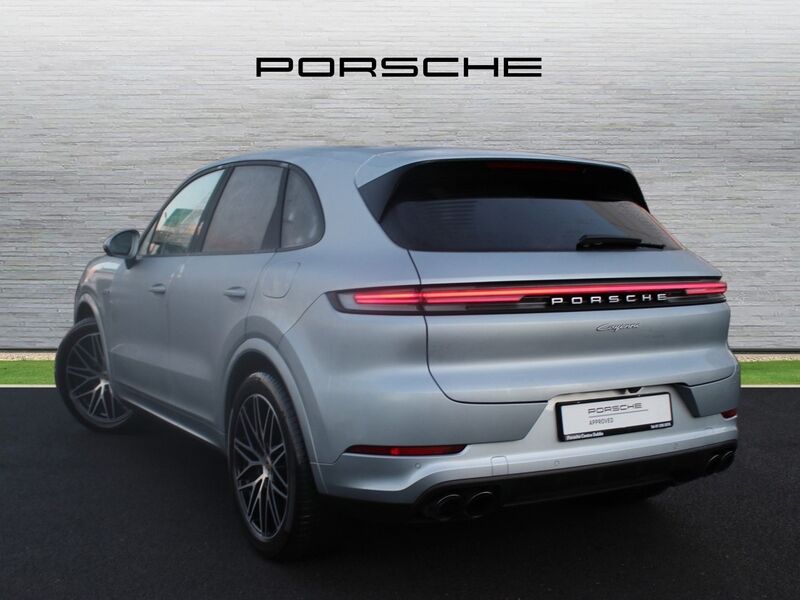 More views of Porsche Cayenne