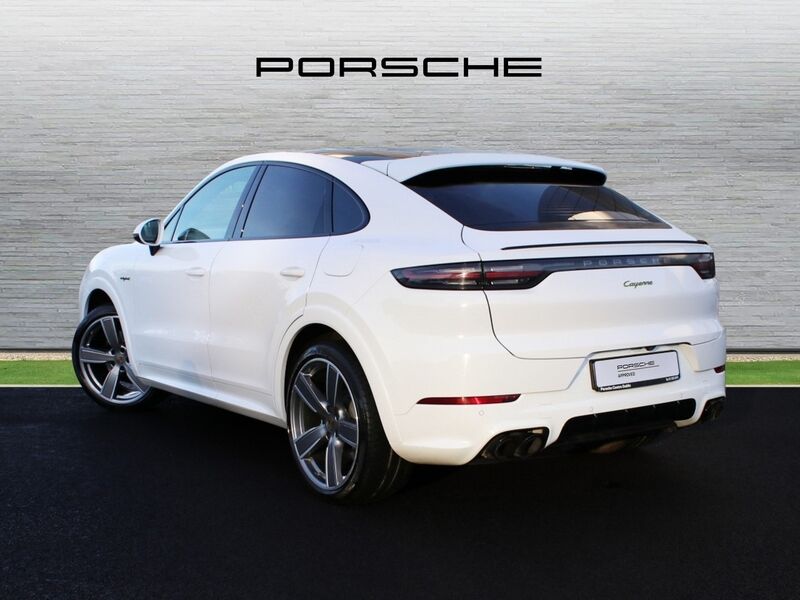 More views of Porsche Cayenne