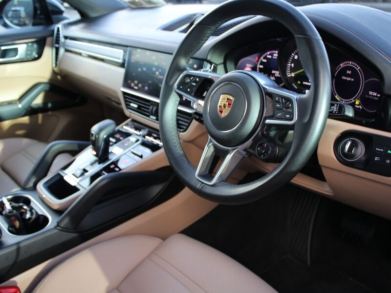 More views of Porsche Cayenne