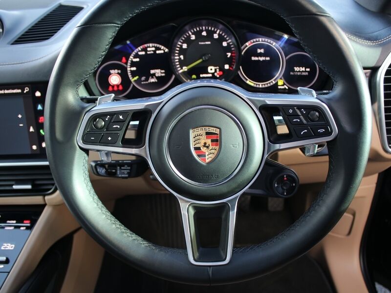 More views of Porsche Cayenne