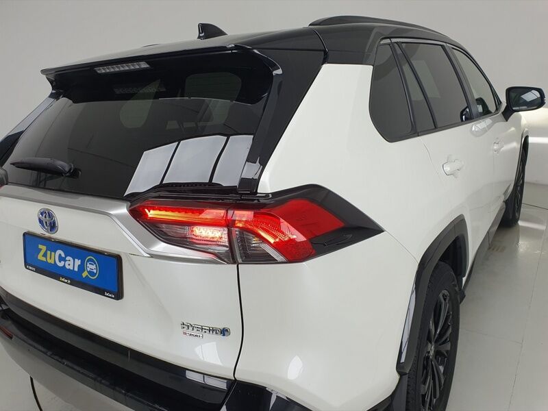 More views of Toyota Rav4