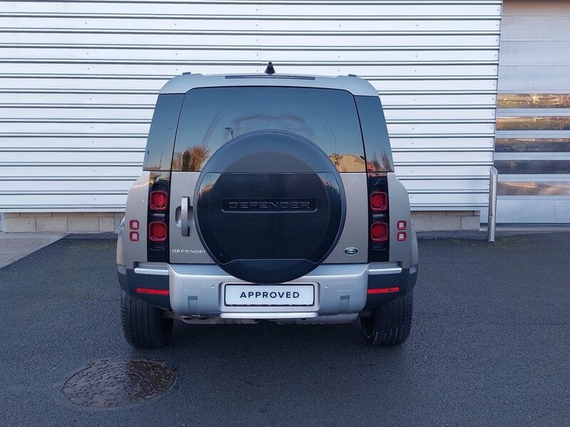 More views of Land Rover Defender