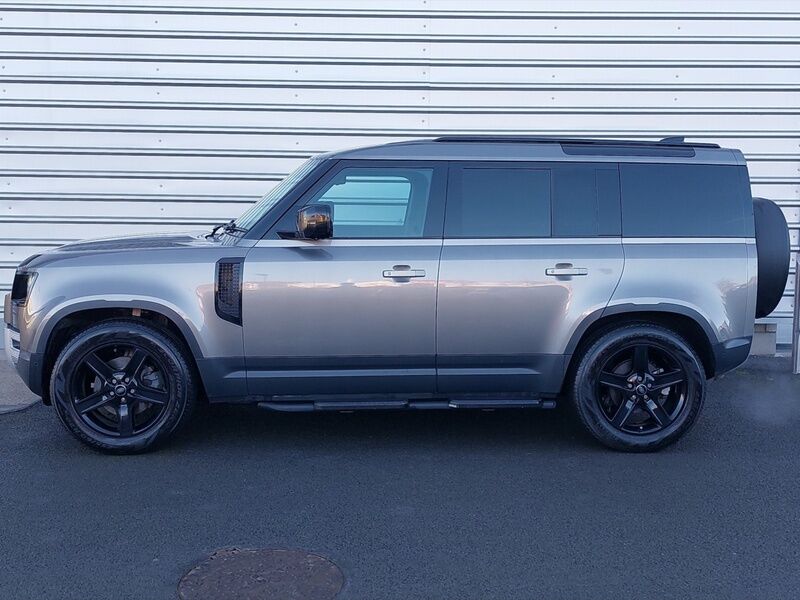 More views of Land Rover Defender