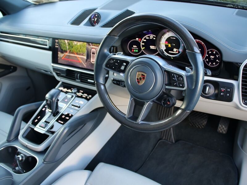 More views of Porsche Cayenne