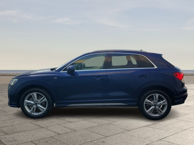 More views of Audi Q3