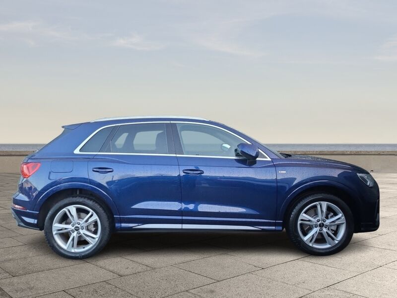 More views of Audi Q3