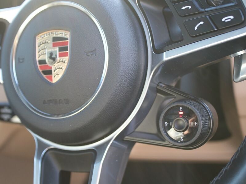 More views of Porsche Cayenne