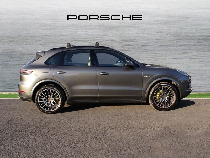 More views of Porsche Cayenne