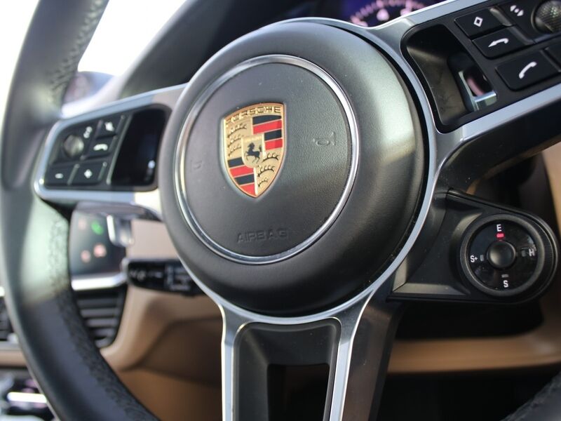 More views of Porsche Cayenne