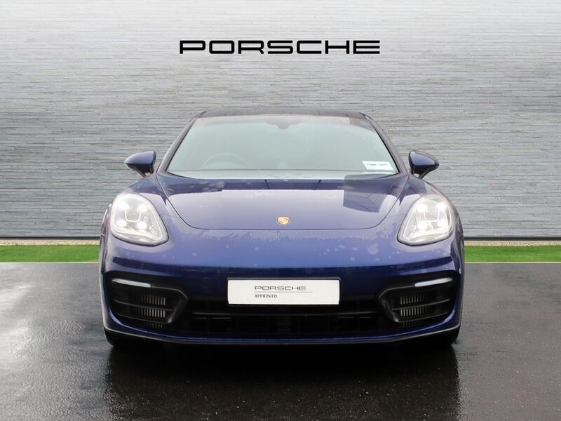 More views of Porsche Panamera