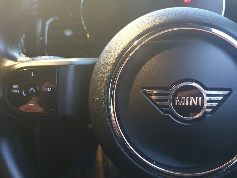 More views of MINI Hatch