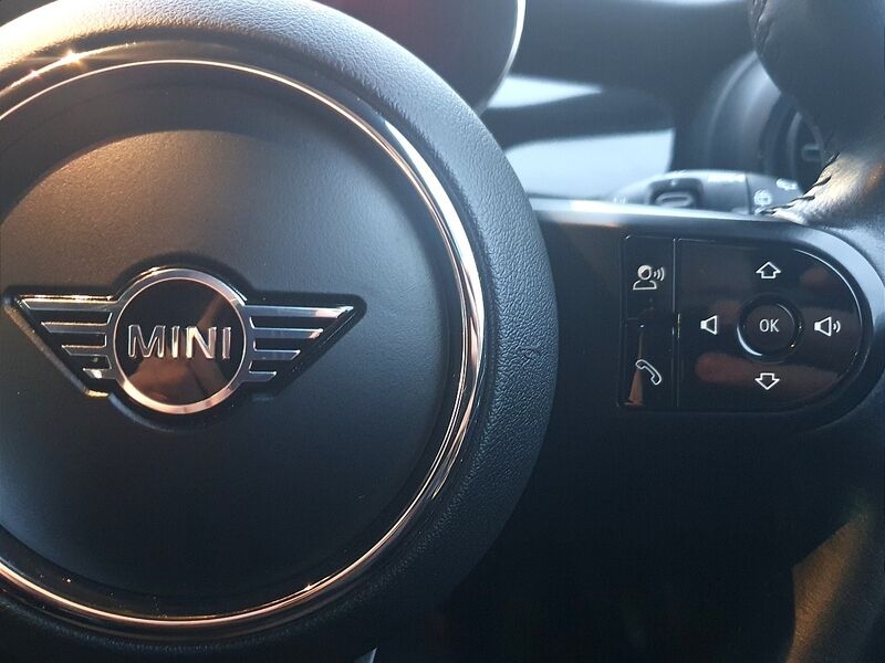 More views of MINI Hatch