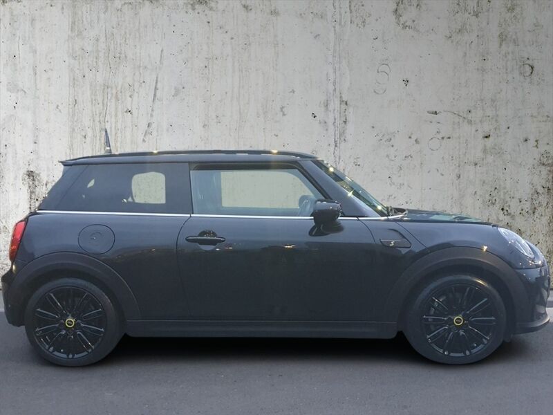 More views of MINI Hatch