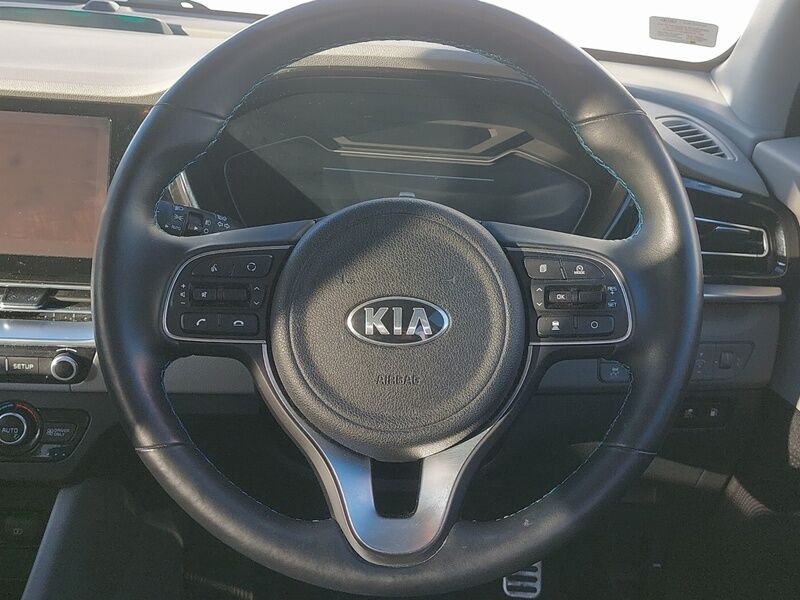 More views of Kia Niro