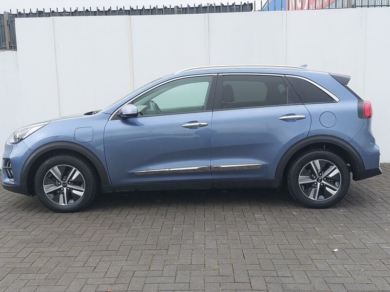 More views of Kia Niro