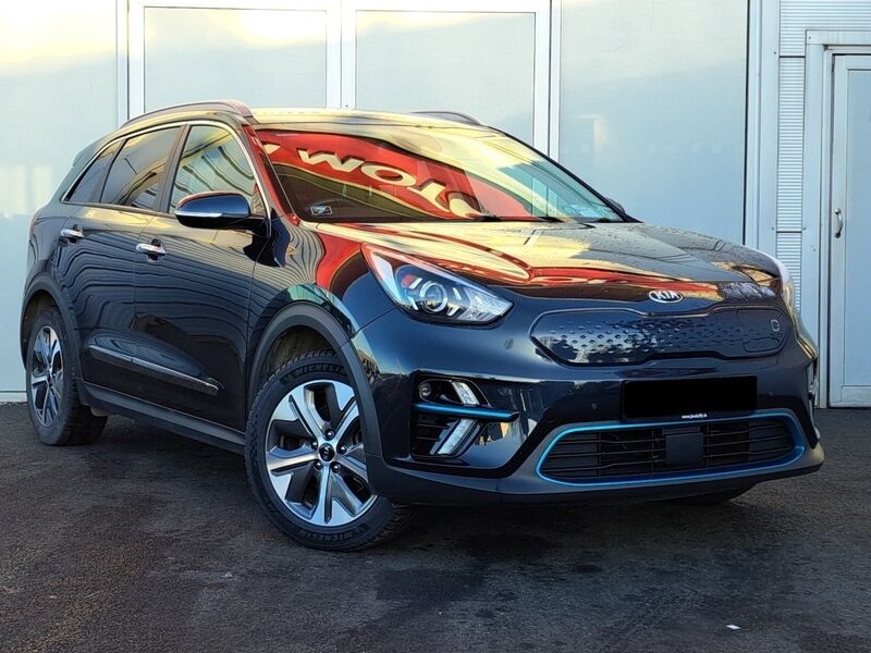 More views of Kia Niro