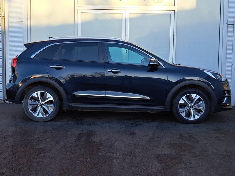 More views of Kia Niro