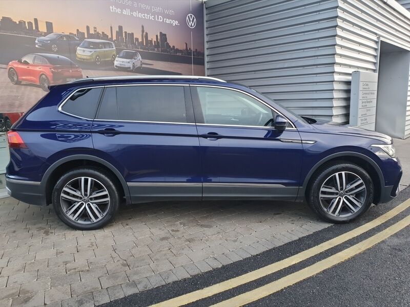 More views of Volkswagen Tiguan Allspace