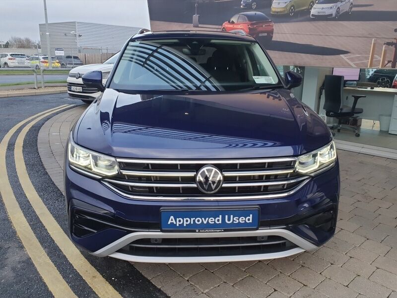 More views of Volkswagen Tiguan Allspace