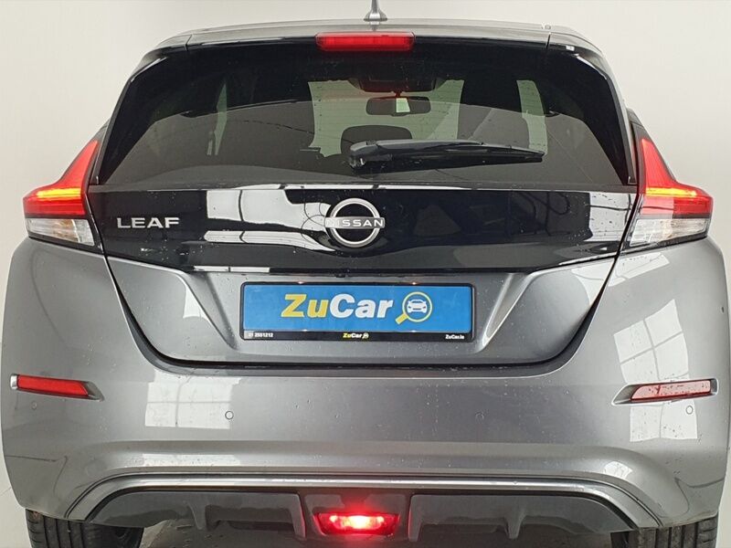 More views of Nissan Leaf