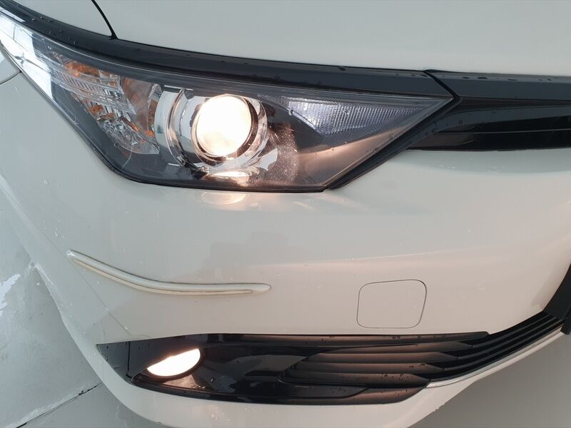 More views of Toyota Auris