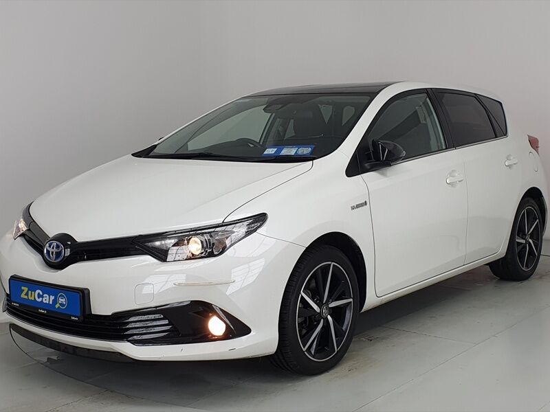 More views of Toyota Auris