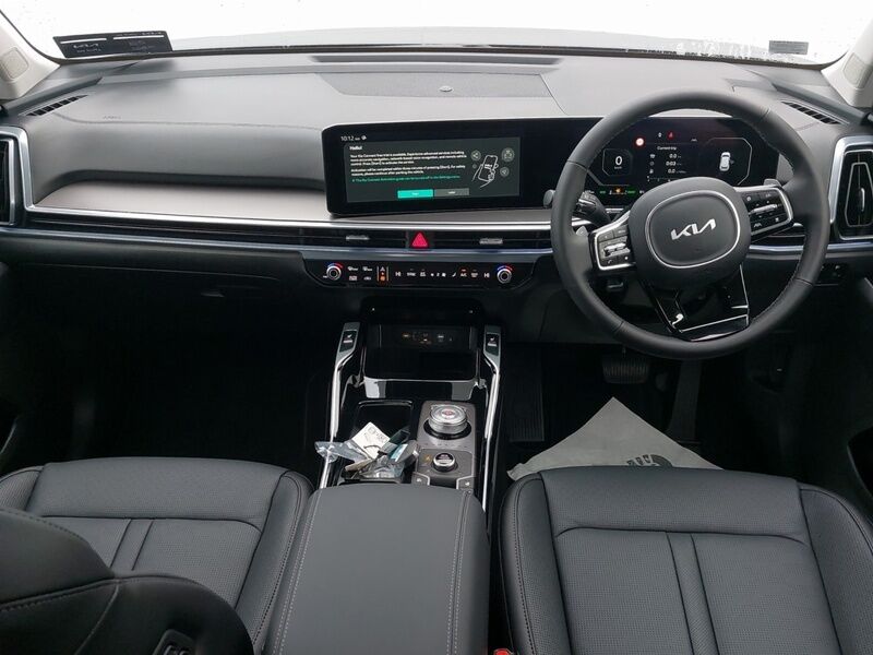 More views of Kia Sorento