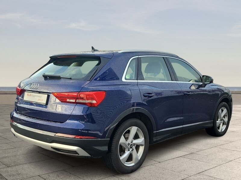 More views of Audi Q3