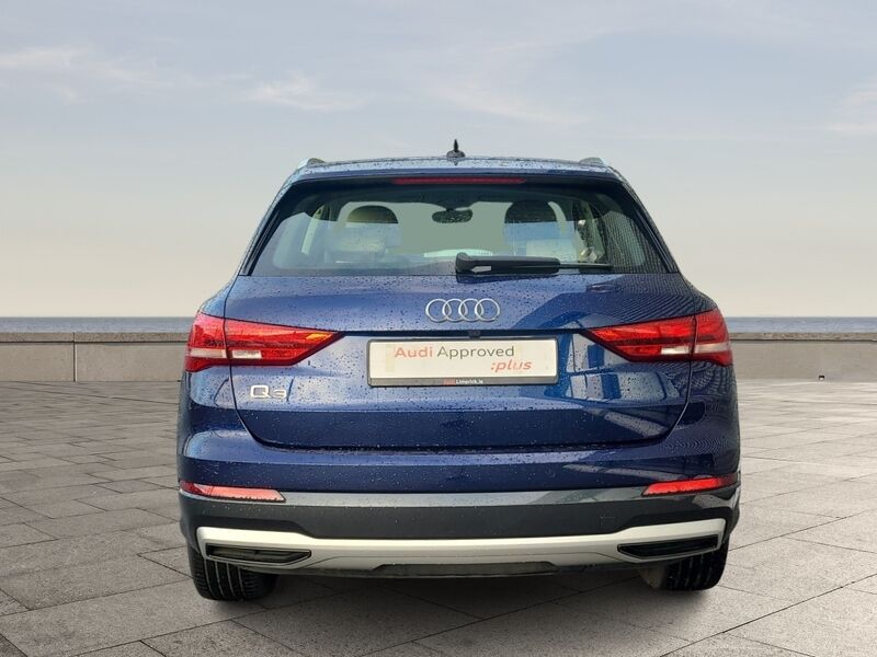 More views of Audi Q3