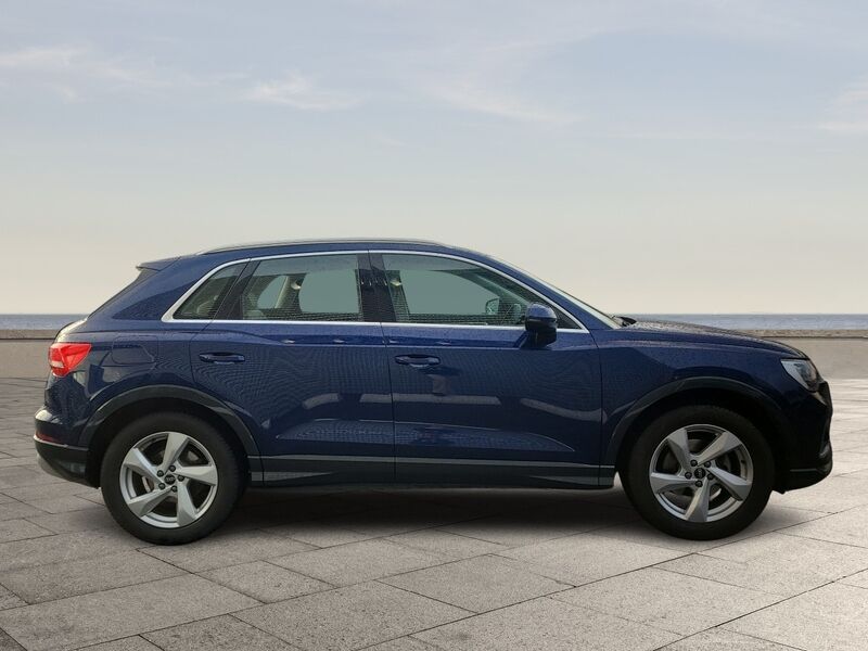 More views of Audi Q3