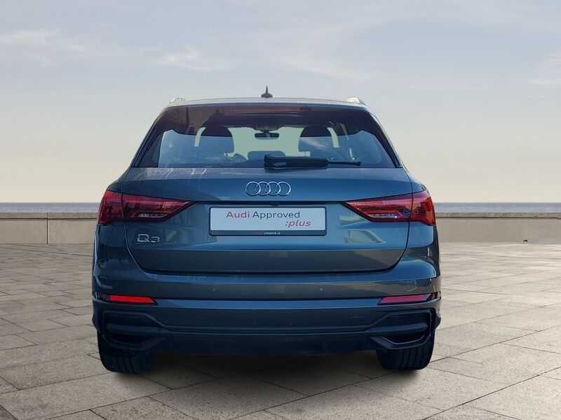 More views of Audi Q3