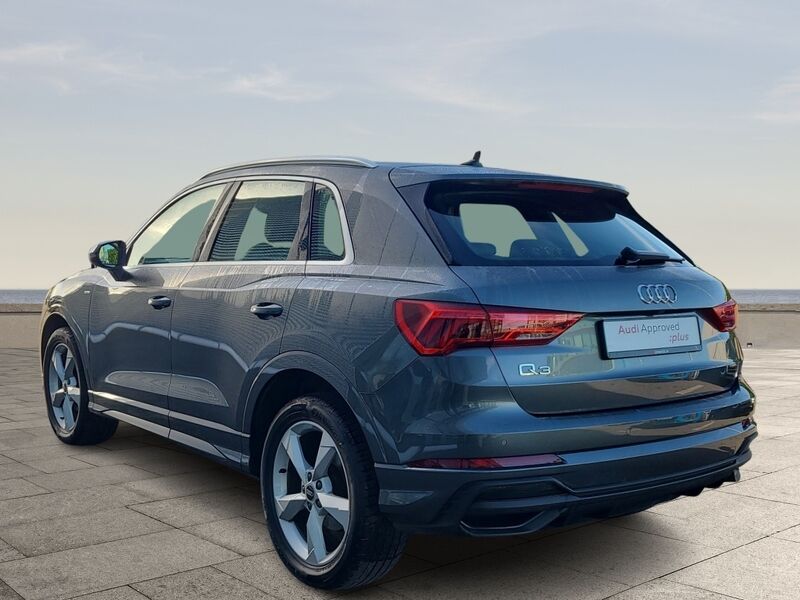 More views of Audi Q3