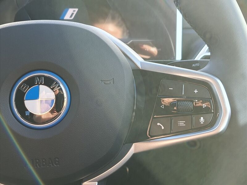 More views of BMW i4