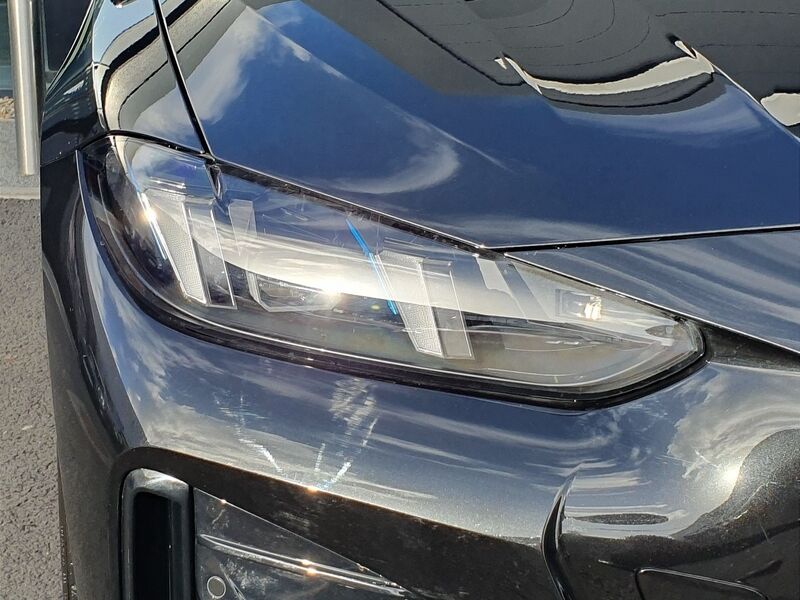 More views of BMW i4