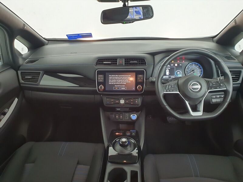 More views of Nissan Leaf