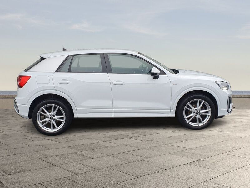 More views of Audi Q2