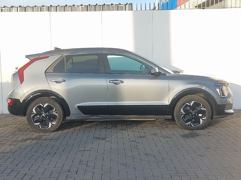 More views of Kia Niro