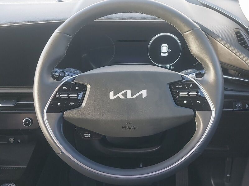 More views of Kia Niro