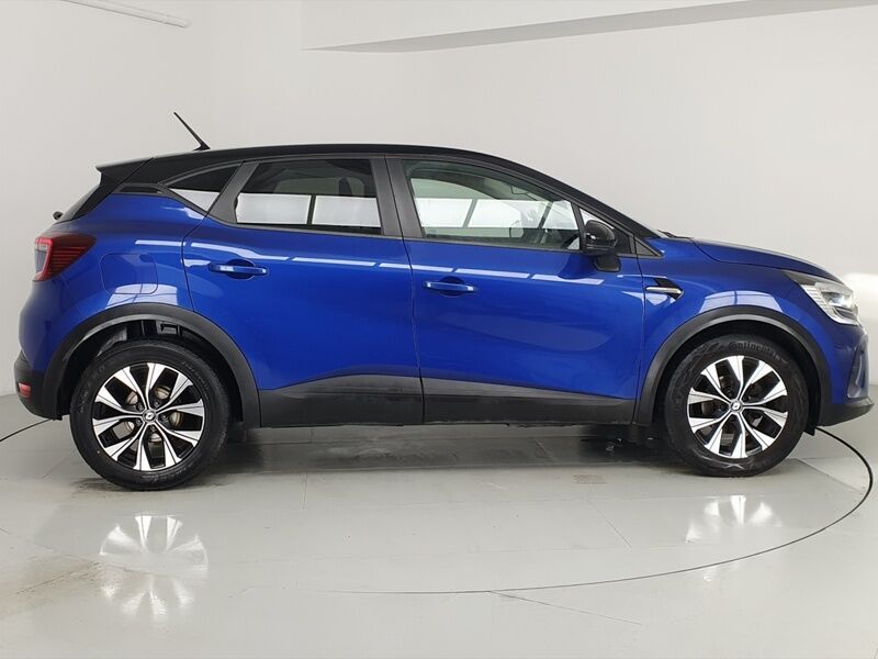 More views of Renault Captur