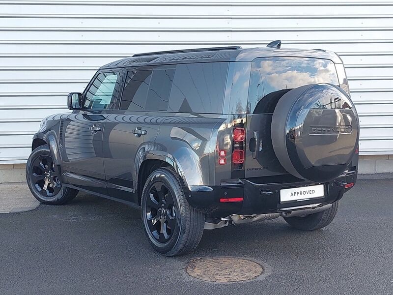 More views of Land Rover Defender