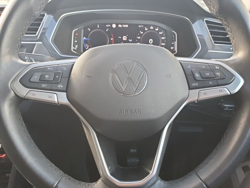 More views of Volkswagen Tiguan