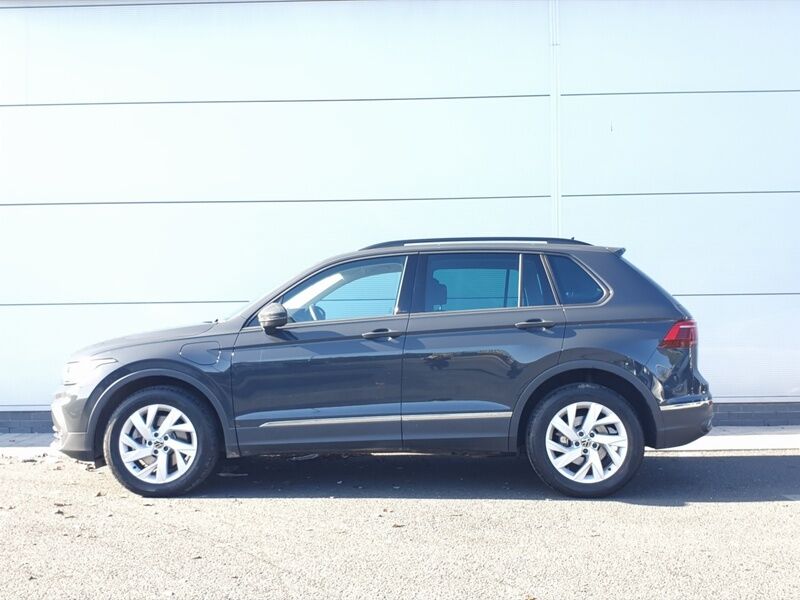 More views of Volkswagen Tiguan