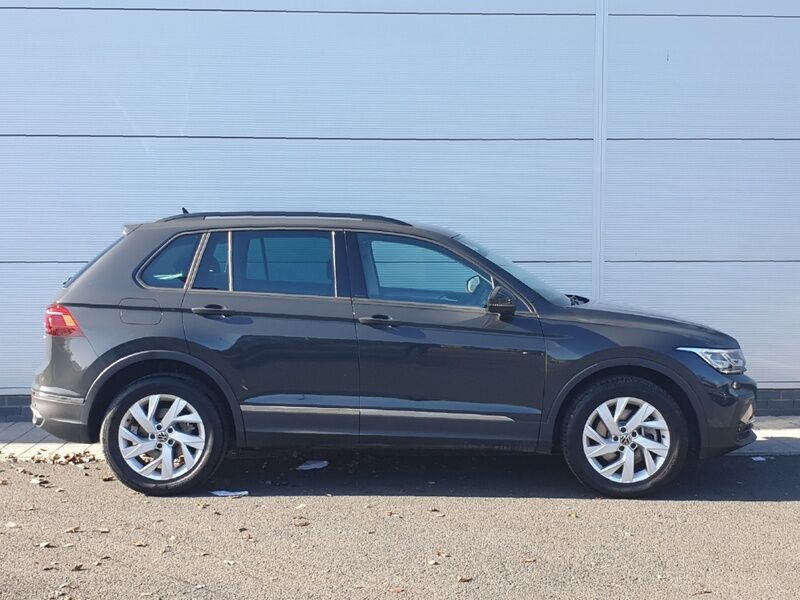 More views of Volkswagen Tiguan