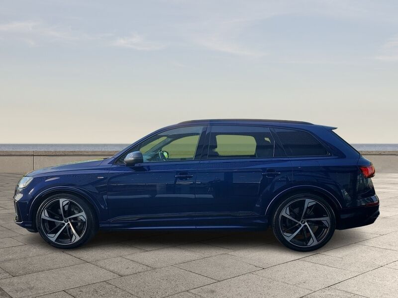 More views of Audi Q7