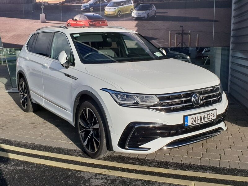 More views of Volkswagen Tiguan Allspace