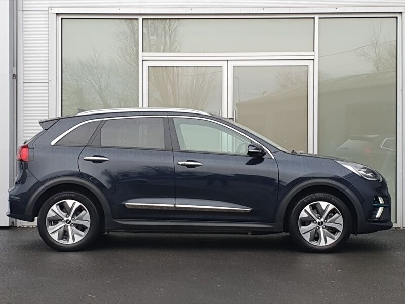 More views of Kia Niro