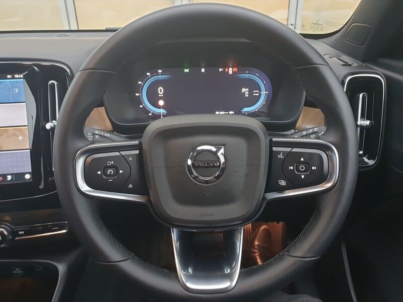 More views of Volvo XC40