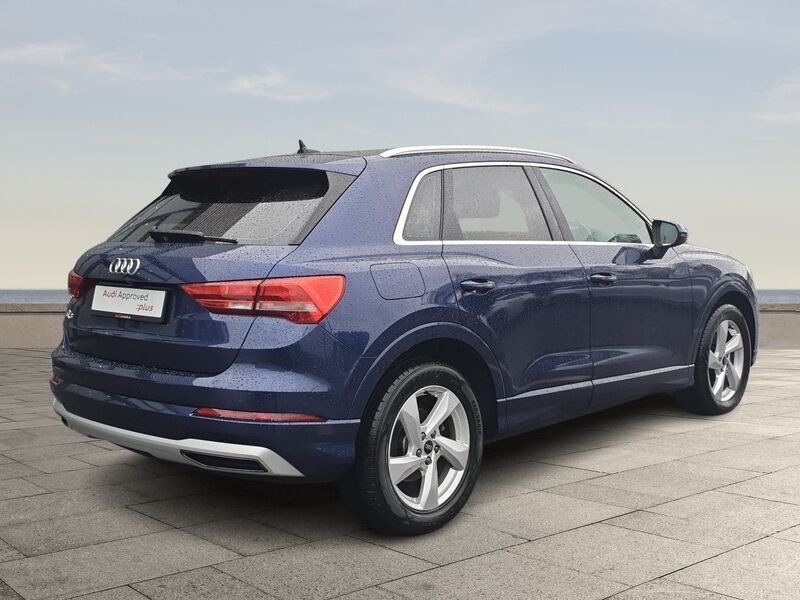 More views of Audi Q3