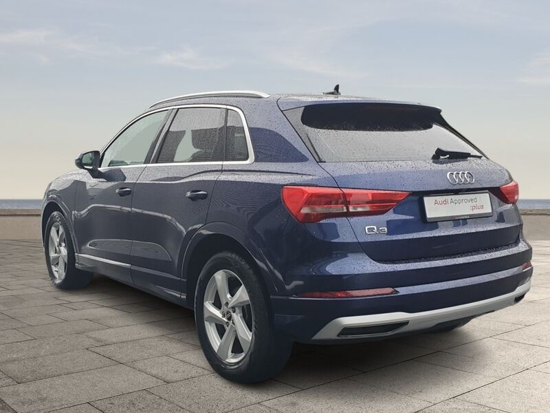 More views of Audi Q3